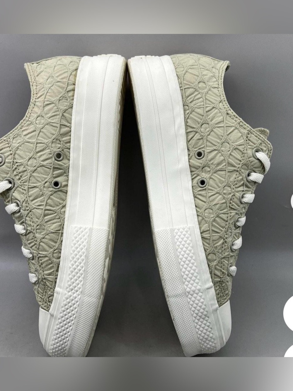 Converse All Star Lift Platform Low Shoes Women Size 9 Green White Sneakers